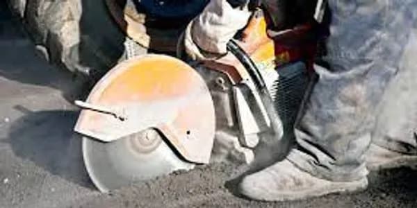 a couple kissing while walking out of a limousine while holding some drinks